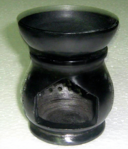 Lampe brûle-parfum artisanale en pierre savonneuse indienne, forme ronde, avec parfum aromatique pour la décoration intérieure - Product Image 1