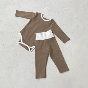 2-teiliges Hochwertiges Herbst-Baumwoll-Neugeborenen-Bekleidungsset als Geschenk im Großhandel - Product Image 4