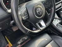 Voitures d'occasion MG HS SUV LHD Automatique Traction avant 1.5T Faible kilométrage Sans accident Exportation Vente en gros 2018