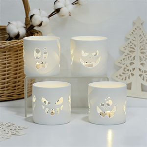 Set Decorativo Luminoso in Ceramica con Villaggio Stellato e Pupazzo di Neve (Design Invernale Luminoso) - Decorazione Natalizia da Tavolo e Accento Vintage - Product Image 4