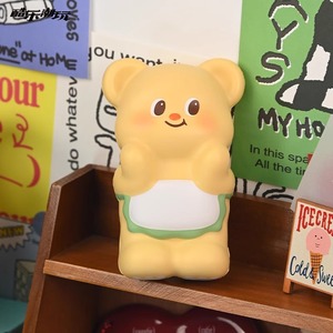 Jouet à presser en forme d'ours jaune, jouet de bureau anti-stress à rebond lent pour enfants et adultes, unisexe, de 8 à 13 ans - Product Image 2