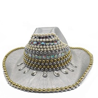 Chapeau de cowboy blanc fait main avec strass étincelants pour future mariée, idéal pour les enterrements de vie de jeune fille et les événements de fiançailles