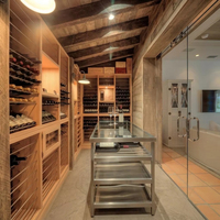 Cave à vin commerciale de luxe : Meuble de présentation en bois sur mesure avec éclairage LED – Solution complète pour cave à vin