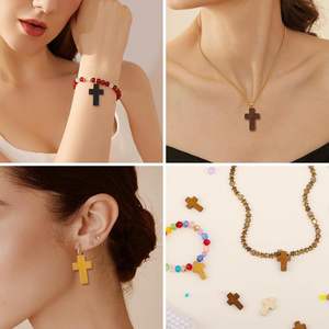 ไม้กางเขนขนาดเล็ก 100 ชิ้น 5 สี ของขวัญคริสเตียน ไม้กางเขนธรรมชาติขนาดเล็กแบบพกพา ไม้กางเขนตกแต่ง - Product Image 3