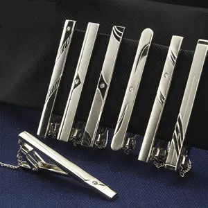 Barato al por mayor de buena calidad Barra de corbata de hierro stock precio razonable personalizado clip de corbata fabricantes alfileres de corbata para los hombres