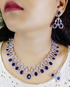 ชุดเครื่องประดับเจ้าสาวอินเดียคุณภาพพรีเมียม คอลเลคชั่นเครื่องประดับ AD ปี 2025 ประดับด้วยมอสซาไนต์สุดหรู สำหรับงานแต่งงาน งานหมั้น และเป็นของขวัญ - Product Image 4