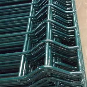 รั้วตาข่ายลวดเชื่อมเหล็กชุบสังกะสีคุณภาพสูงเคลือบพีวีซีแบบโค้งงอ 3 มิติ สำหรับสวนและฟาร์ม พร้อมการสร้างแบบจำลอง 3 มิติ - Product Image 6