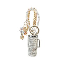 Porte-clés mini-gobelet à strass scintillants, breloque de sac perlée en cristal, porte-clés de voiture, pendentif de sac à main tendance, cadeau pour femmes et filles, vente en gros