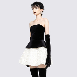 En stock |   Nuevo Conjunto de Tres Piezas de <span class=keywords><strong>Terciopelo</strong></span> Negro para <span class=keywords><strong>Mujer</strong></span>, Estilo Europeo Americano, Bordado Floral 3D, Elegante e Informal - Product Image 2