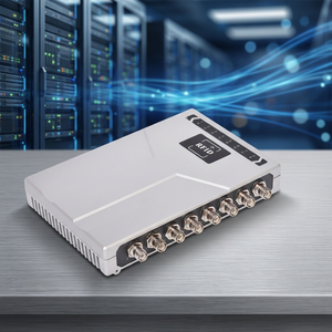 เครื่องอ่าน RFID อลูมิเนียมอัลลอยด์สีเงิน 860-960MHz ISO Wifi 8 พอร์ต TNC เครื่องอ่านบัตรควบคุมการเข้าออก - Product Image 1
