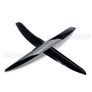 Paire de garnitures autocollantes pour phares avant de voiture, type sourcils, pour VOLKSWAGEN VW POLO MK5 2011-2022, décoration de phares - Product Image 1