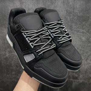 Chaussures de sport de luxe de haute qualité, élégantes et tendance pour hommes et femmes. Chaussures de course pour hommes Lvs, décontractées et luxueuses. - Product Image 3