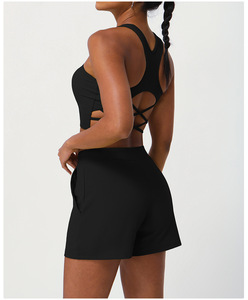 RUIQUWIN Vente en gros Ensemble de sport décontracté uni avec ceinture, short à cordon de serrage, poche, ensemble deux pièces pour yoga, fitness, course à pied et exercice - Product Image 3
