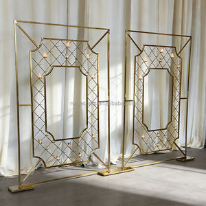 Grand support en métal doré pouvant contenir des bougies, décoration en fer, cadre décoratif, grille murale pour champagne, pour la décoration de mariage, fond de scène, décoration de scène - Product Image 1