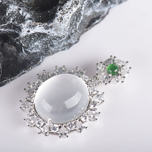 Pendentif en cristal Qingyabailu Feicui, en argent S925, serti de jadéite transparente comme de la glace, design classique pour anniversaire - Product Image 2