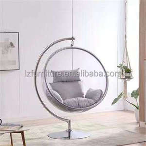 Silla Burbuja Acrílica Transparente con Marco Dorado Moderno y Soporte Colgante para Uso en Exteriores, Sala de Estar, Patio, Parque y Gimnasio - Product Image 3