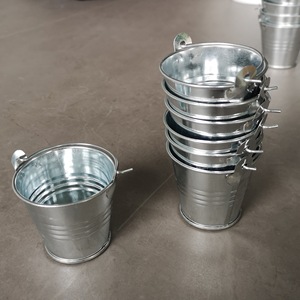 Mini verre à <span class=keywords><strong>vin</strong></span> créatif en métal baril de fer petits plats pour bière de petite amie drôle buvant un seau rouge Internet sans fuite - Product Image 2