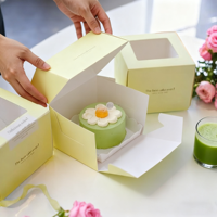 Caja de pastel portátil personalizada de 4 pulgadas con decoración de cinta, embalaje de alimentos para bocadillos de diseño moderno, caja de pequeño pastel de cumpleaños