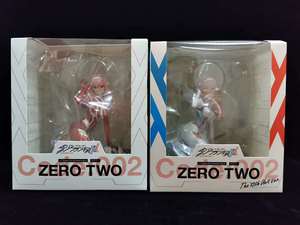 Venta al por mayor Thief Fun Animation 022 Figura DE ACCIÓN Modelo Adornos de mano rojos y blancos en nombre del equipo nacional - Product Image 5