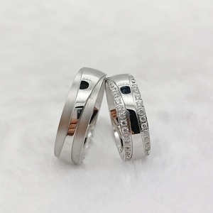 Alemania artesanía Cz diamante boda bandas parejas anillos conjuntos para <span class=keywords><strong>Mne</strong></span> y mujeres plata 316l joyería de acero inoxidable quirúrgico - Product Image 2