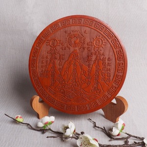 Adorno Circular de Madera de Melocotón con Paisaje de Montaña y Mar de Hongju Pavilion para Decoración de Hogar, Oficina y Sala de Estar - Product Image 3