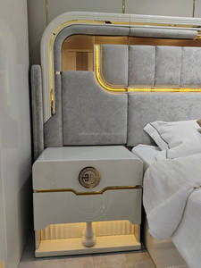 Elegante y Lujoso Juego de Muebles de Dormitorio Modernos para <span class=keywords><strong>Hotel</strong></span> y Hogar, Tamaño King, con Diseño de Espejo con Iluminación LED, Acabado Beige Brillante - Product Image 3