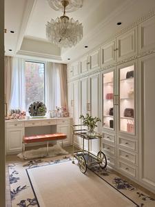 Armadio a Muro Intagliato su Misura Color Crema con Illuminazione LED - Cabina Armadio di Lusso per Camera da Letto - Product Image 5