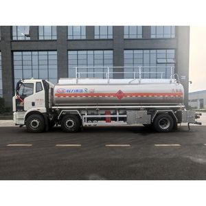 6X2 Large Logistics <b>Hub</b> Fuel Distribution Custom Emission and Steering Made in China ISO CCC Certified Fuel Tank Truck - Product Image 3