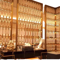 Paravent décoratif en verre de haute qualité, moderne, en acier inoxydable, fabriqué à la main, pour restaurant haut de gamme.