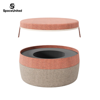 Pouf réversible SpaceUnited avec rangement dissimulé et plateau en mélamine pour hall d'entrée et zone de réception