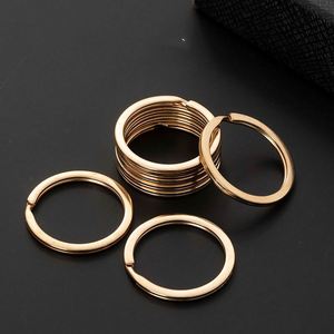25-30mm Runde Schlüsselringe im Großhandel, Schlüssel- und Bastelzubehör, Flache Metall-Schlüsselringe, Goldene Flache Schlüsselanhänger, Zubehör in Großmengen - Product Image 1