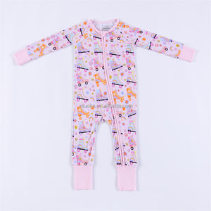 Combinaison pour bébé nouveau-né en bambou 95% avec impression personnalisée, style boutique, manches longues, avec poignets et pieds pliables - Product Image 2