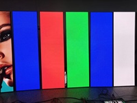 Affiche d'intérieur Led P2.5 Panneau numérique Affichage publicitaire Acheter affiche Led Vidéo numérique Affiche publicitaire Écran miroir