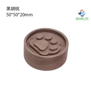 Round Pure Wood Relief Design Automobile Aromatherapy Gift Rack Automobile Air Freshener Diffuser