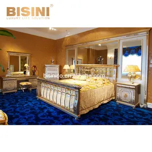 Luxury Design Gold Leaf Carving King Size Bed European Classic Royal Luxury Golden Wooden Bedroom