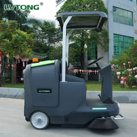 Balayeuse industrielle électrique autoportée 24V150Ah, largeur de balayage 1350mm, stérilisation/désinfection 10000/H