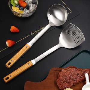 Nueva espátula y cuchara de acero inoxidable 304, espátula y cuchara creativas de doble propósito con mango de madera, espátula para freír y - Product Image 4