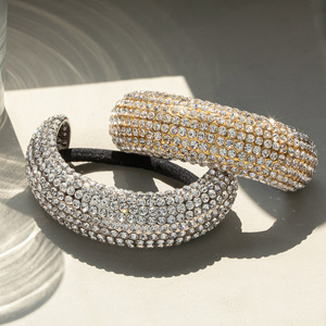 กิ๊บติดผมรูปตัวยูประดับเพชรเต็มตัว สแตนเลสสตีล สำหรับผู้หญิง งานปาร์ตี้ เครื่องประดับผมสีดำ - Product Image 3