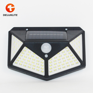 Lampu Dinding Tenaga Surya Tahan Air IP67 untuk Taman Luar Ruangan, 4 Sisi Penerangan, 100 <span class=keywords><strong>LED</strong></span> dengan Sensor Gerak - Product Image 1
