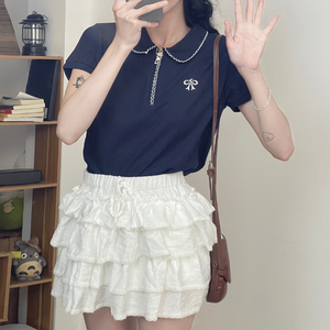 T-shirt pour femme fabriqué au Vietnam, 65% coton/35% polyester, écologique, respirant, coupe ajustée compressée, col en V, boutonné, style coréen - Product Image 5
