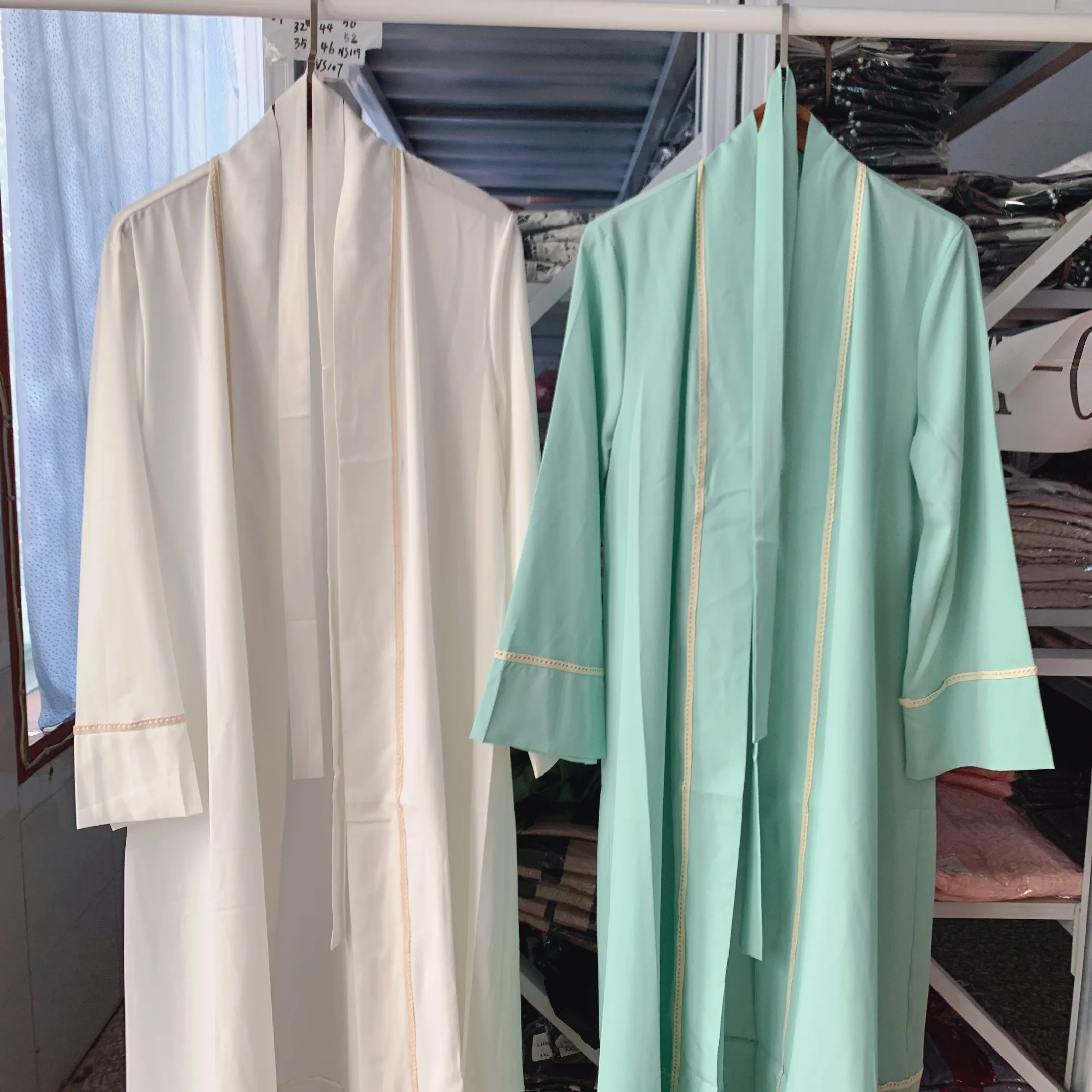 WD10099 Neues Design 2021 Hochwertige Polyester-Abaya mit Gürtel, beliebte, heiß verkaufte islamische Kleidung