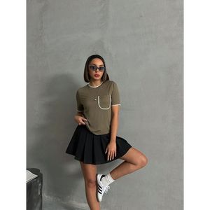 เสื้อยืดผู้ชาย Topshow สีกากี ผ้าคอตตอนผสม แต่งลายเย็บเชพเพิร์ด สีพื้นเรียบ ขายส่งได้ แขนสั้น - Product Image 2