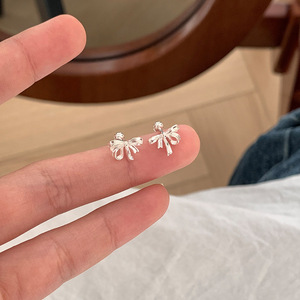 Boucles d'oreilles spirales à nœud papillon, design simple et atmosphérique avec une petite personnalité et un tempérament <span class=keywords><strong>pour</strong></span> les ongles, les os et les oreilles - Product Image 6