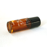 Bouteille Roll-on en Verre 50ml Personnalisable avec Logo Imprimé et Bouchon à Vis pour Emballage Cosmétique Soins de la Peau et Soins Personnels, Estampage à Chaud