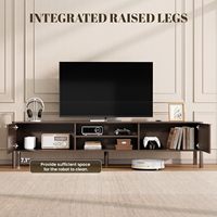Meuble TV moderne du milieu du siècle avec portes en rotin, console multimédia en noyer avec étagères réglables pour téléviseur et mobilier de maison