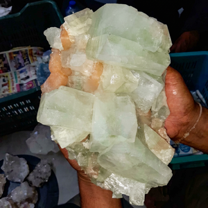Wholesale Radha Arts Natural Zeolite Cluster Apophyllite Minerals Healing <b>Crystal</b> Mix Color Semi Precious Stone Crafts - Product Image 5