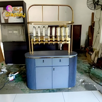 Direkt vom Hersteller: Moderner Luxus-Parfümerie-Verkaufsstand aus Edelstahl mit LED-Beleuchtung, Umweltfreundliche Hochwertige Einzelhandels-Vitrine für Einkaufszentren
