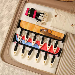 Cintre portable en tissu avec pince à chaussettes et support pliable pour sous-vêtements, idéal pour séchage en hôtel, en extérieur ou en voyage - Product Image 4