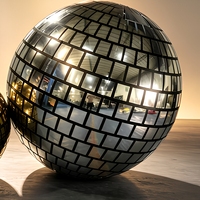Sphère miroir gonflable géante irisée argentée, boule disco suspendue, ballon gonflable brillant pour la décoration de mariage, de boîte de nuit et de fête