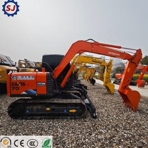 Excavatrice Hitachi ZX70 d'occasion en bon état, avec brise-roche hydraulique en option pour la démolition de pierres. - Product Image 1